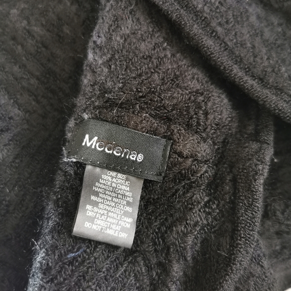 Modena Black Infinity Scarf - Picture 5 of 9